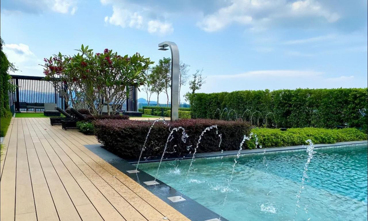 Skypool With Seaview 8Pax Beacon Executive Suites - Georgetown City Centre - 3Km To Komtar 外观 照片