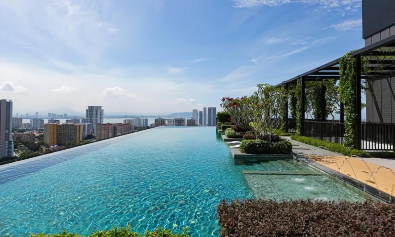 Skypool With Seaview 8Pax Beacon Executive Suites - Georgetown City Centre - 3Km To Komtar 外观 照片