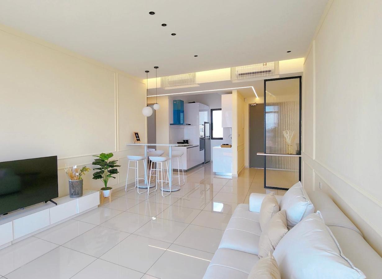 Skypool With Seaview 8Pax Beacon Executive Suites - Georgetown City Centre - 3Km To Komtar 外观 照片
